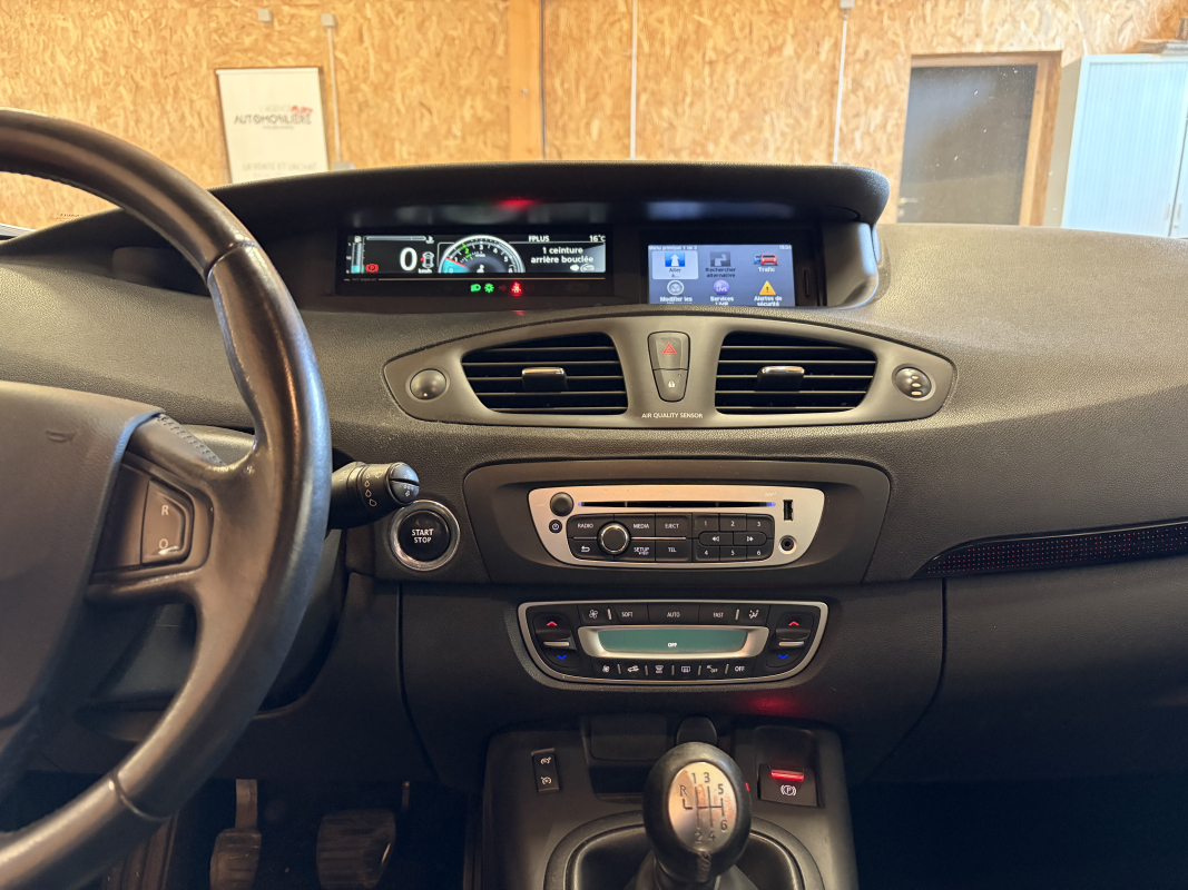 Renault Scenic — 15