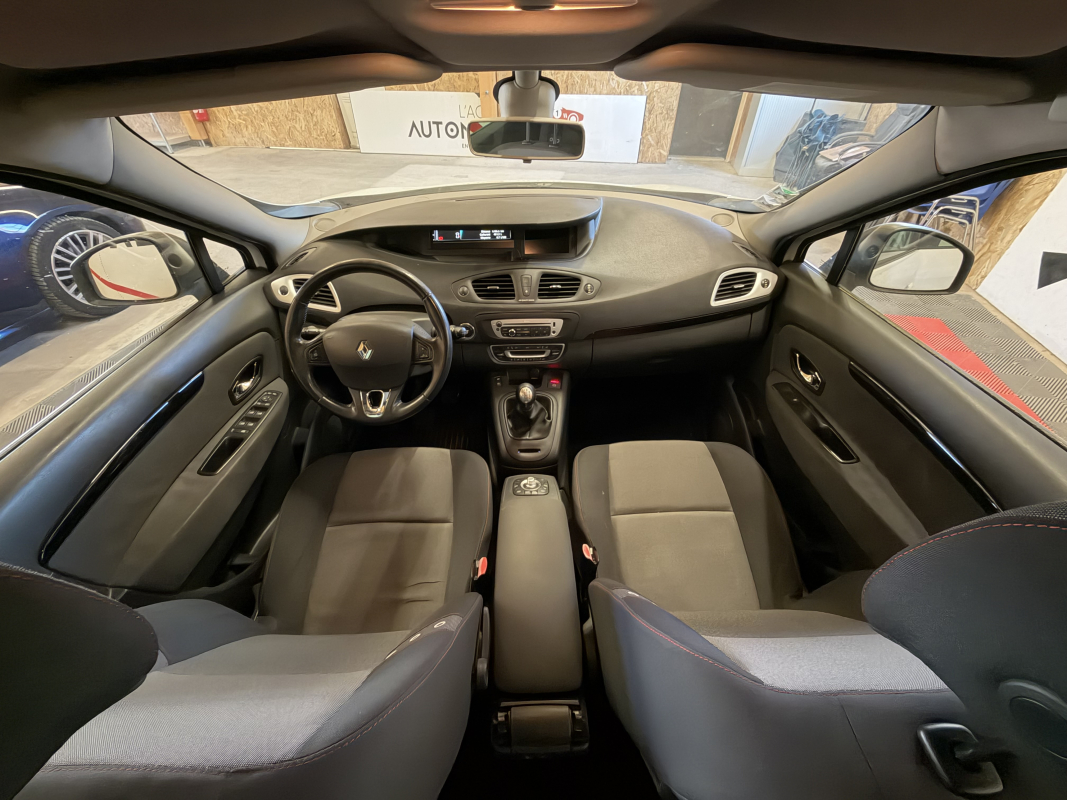 Renault Scenic — 16