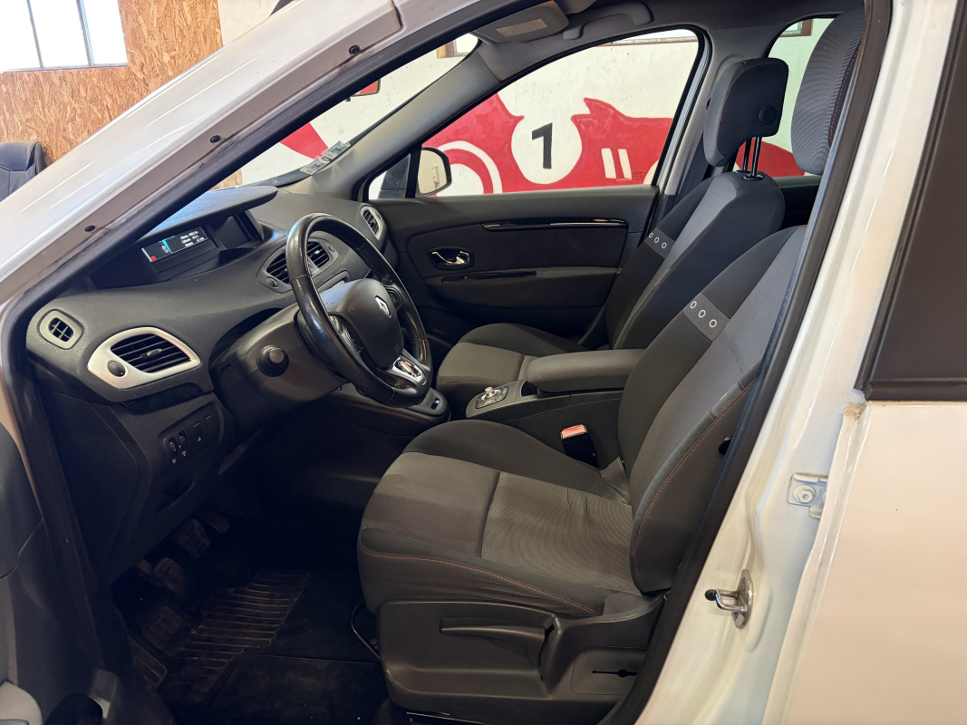 Renault Scenic — 9