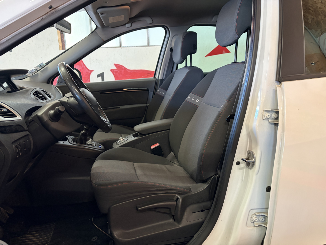 Renault Scenic — 8