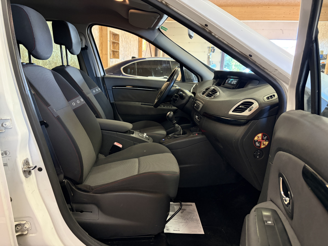 Renault Scenic — 10