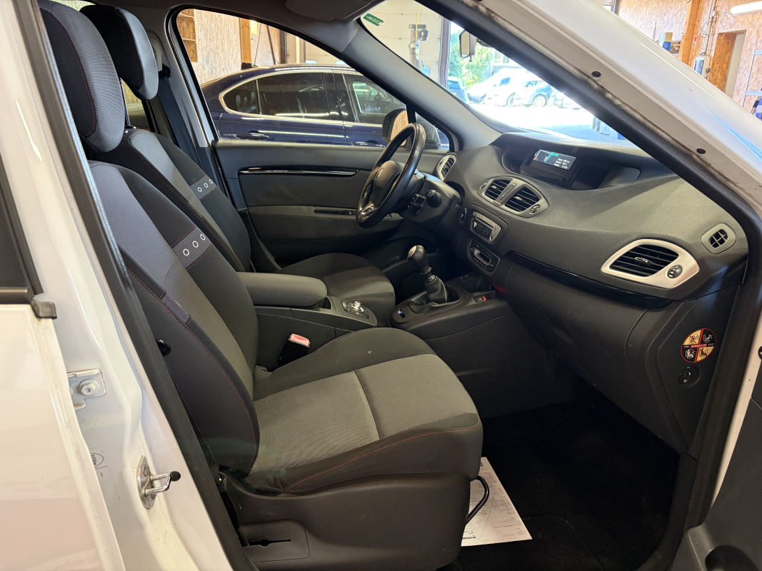 Renault Scenic — 11