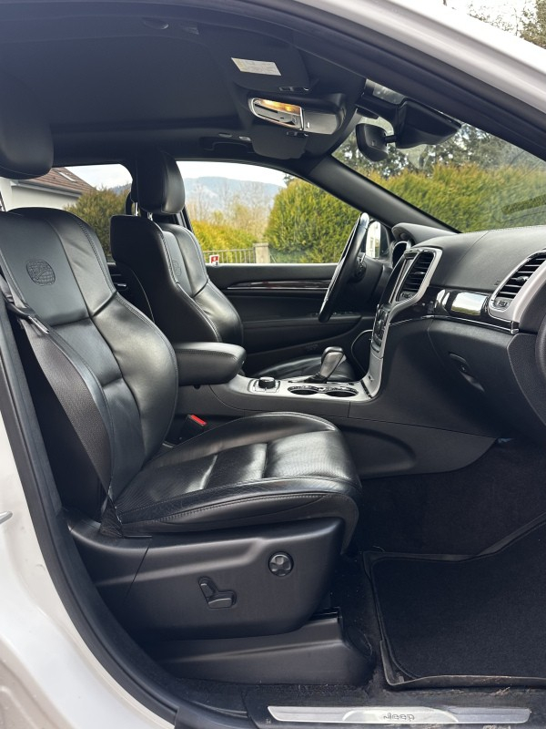 Jeep Grand Cherokee — 17