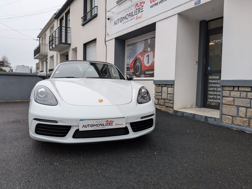 Porsche Boxster — 2