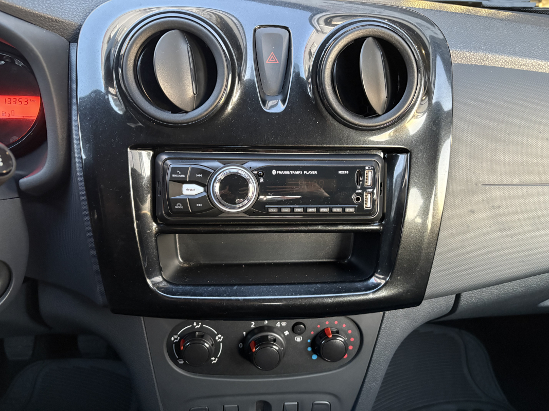 Dacia Sandero — 11