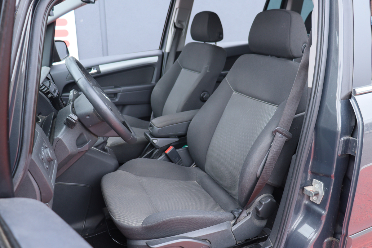 Opel Zafira — 15
