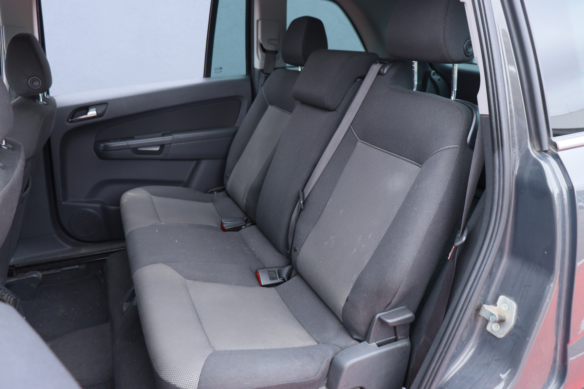 Opel Zafira — 17