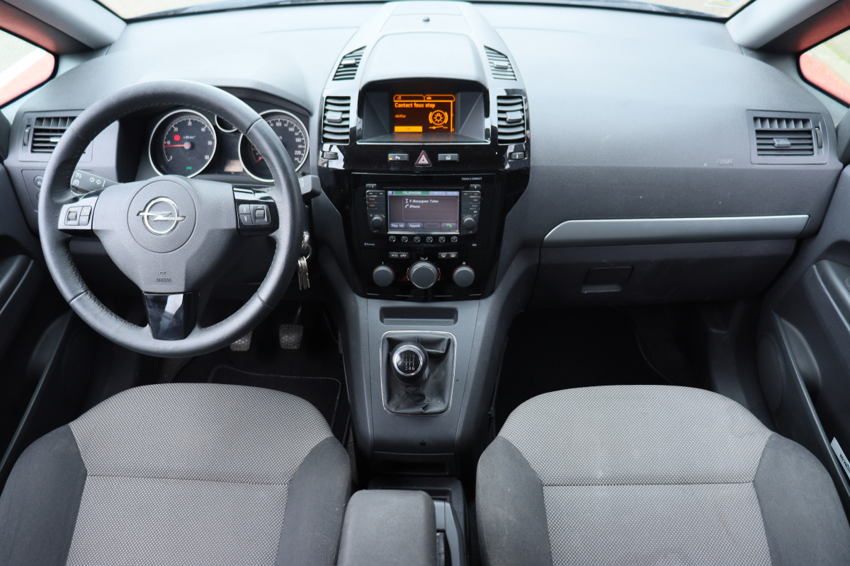 Opel Zafira — 11