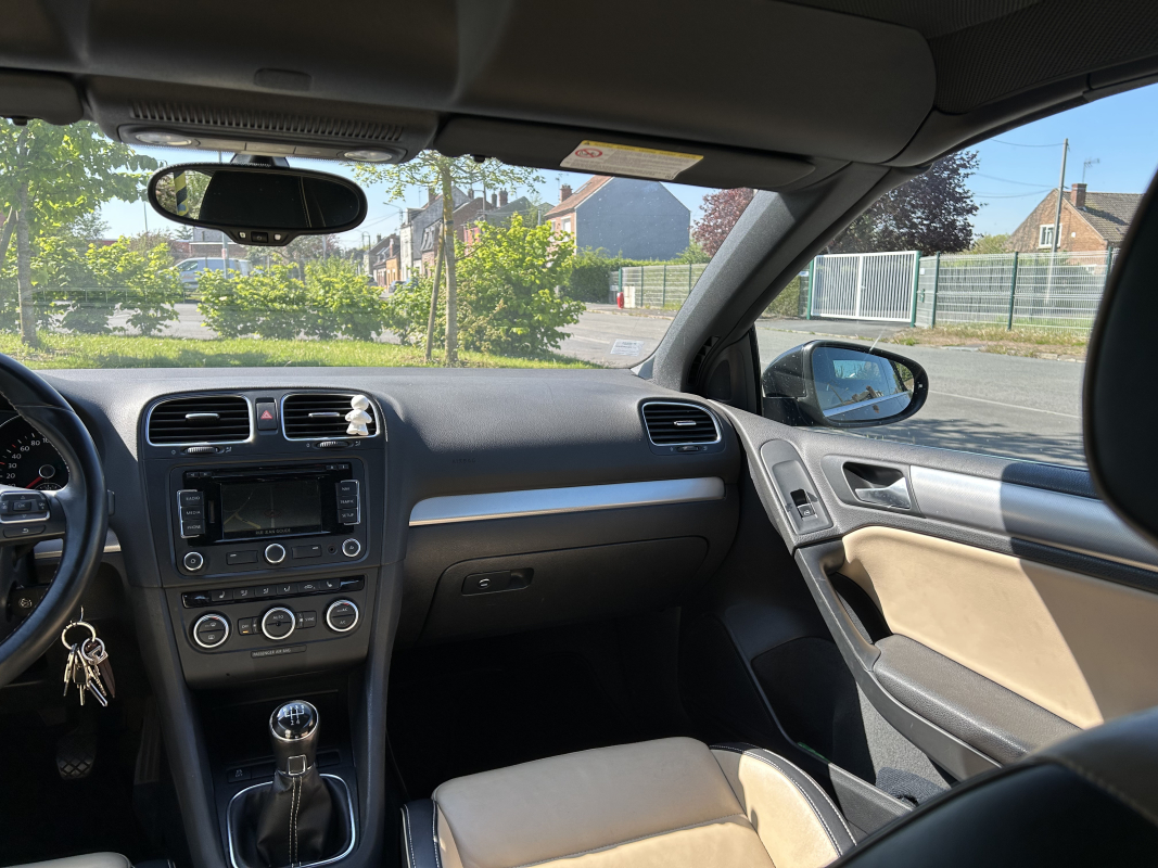 Volkswagen Golf — 31