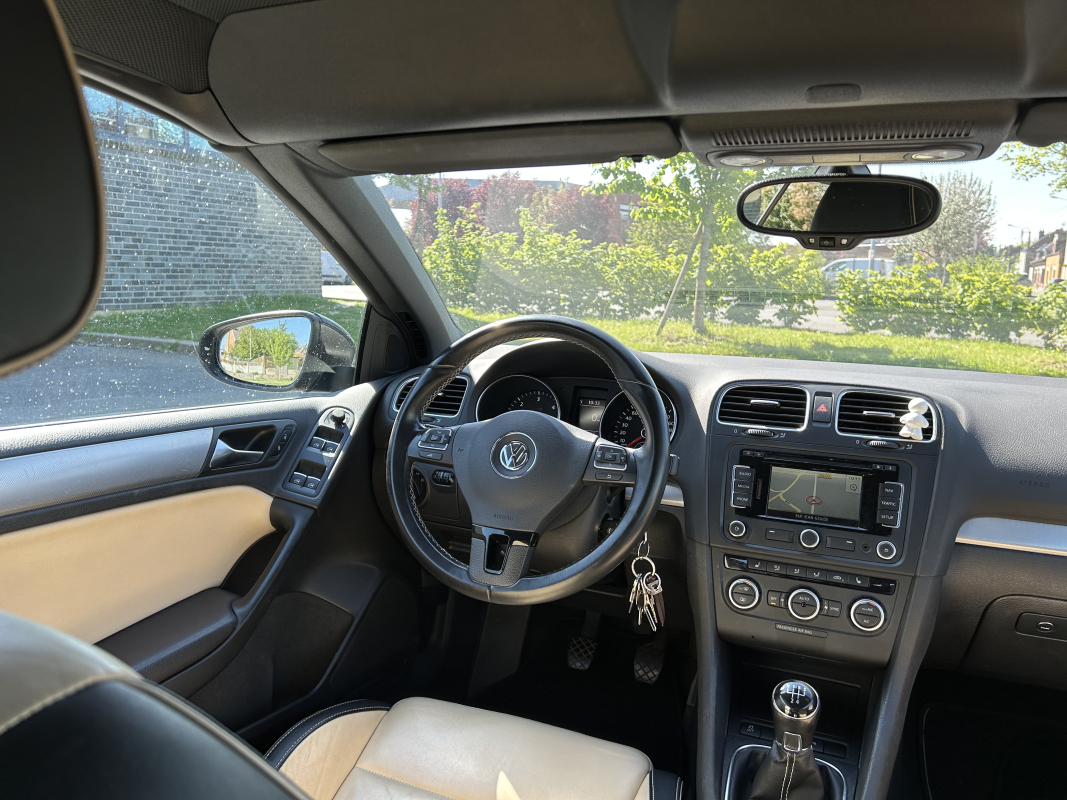 Volkswagen Golf — 30