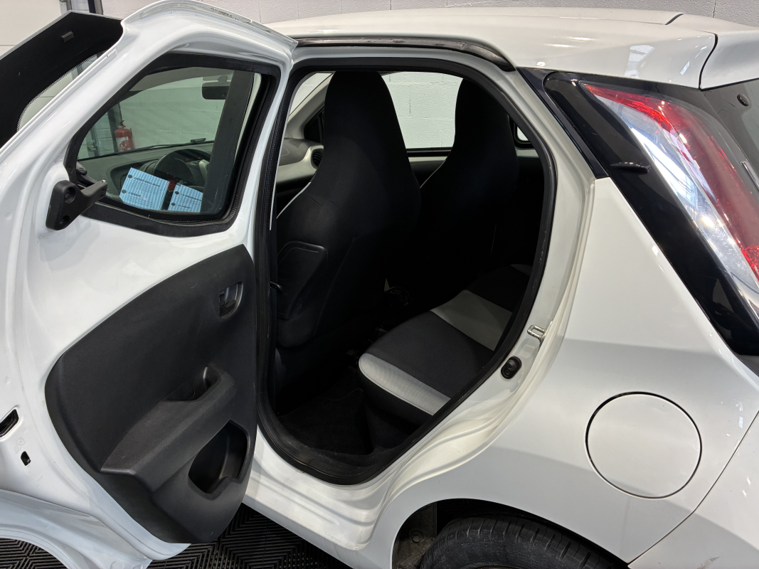 Toyota Aygo — 12