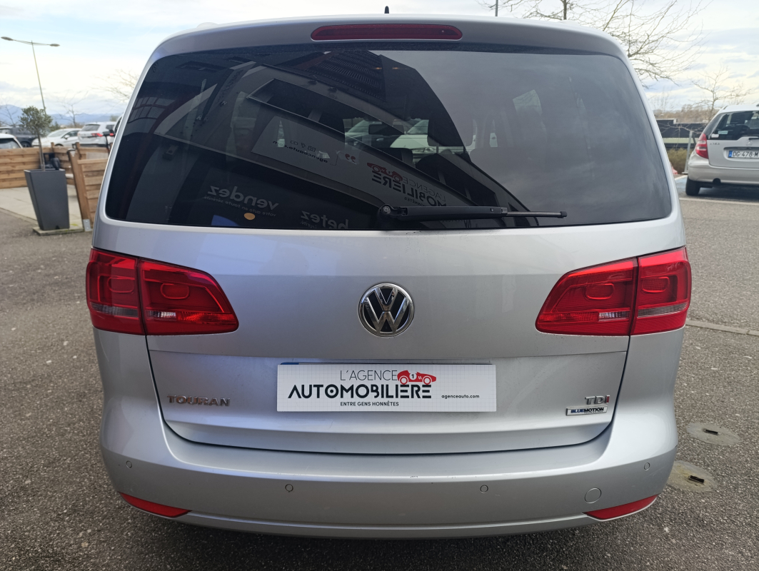 Volkswagen Touran — 8