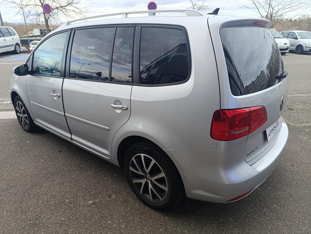 Volkswagen Touran — 9