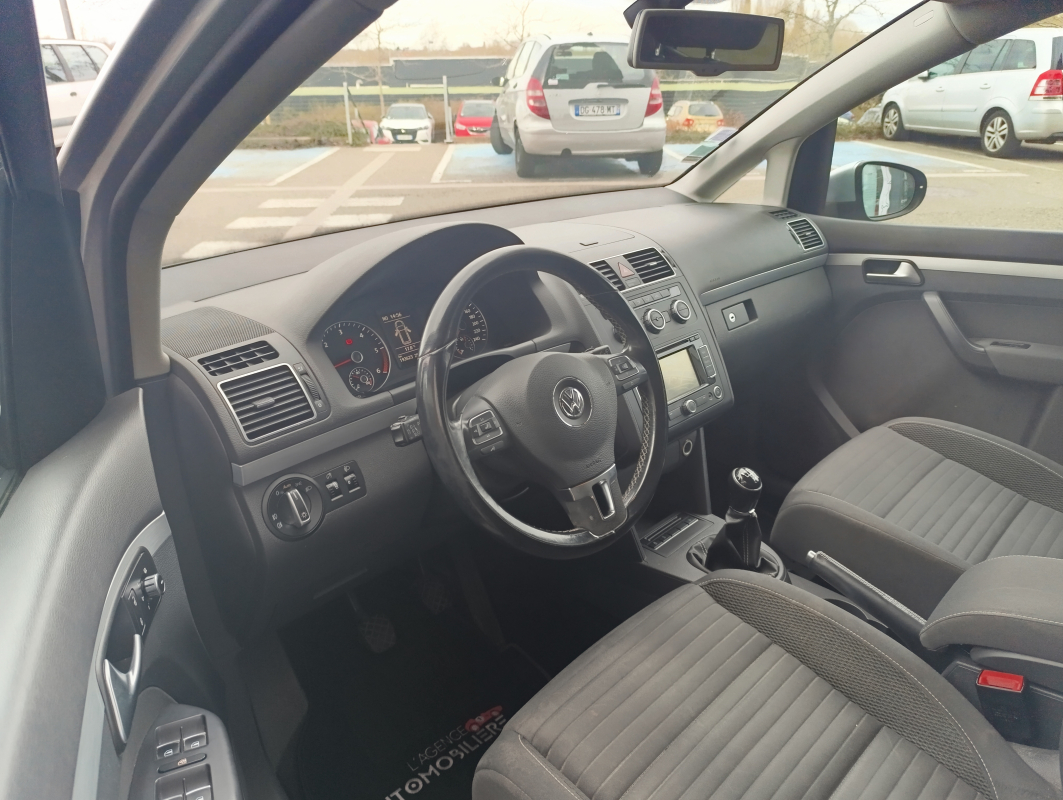 Volkswagen Touran — 24
