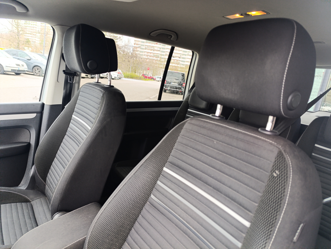 Volkswagen Touran — 28