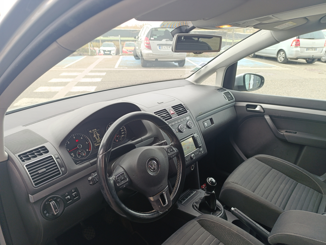 Volkswagen Touran — 29