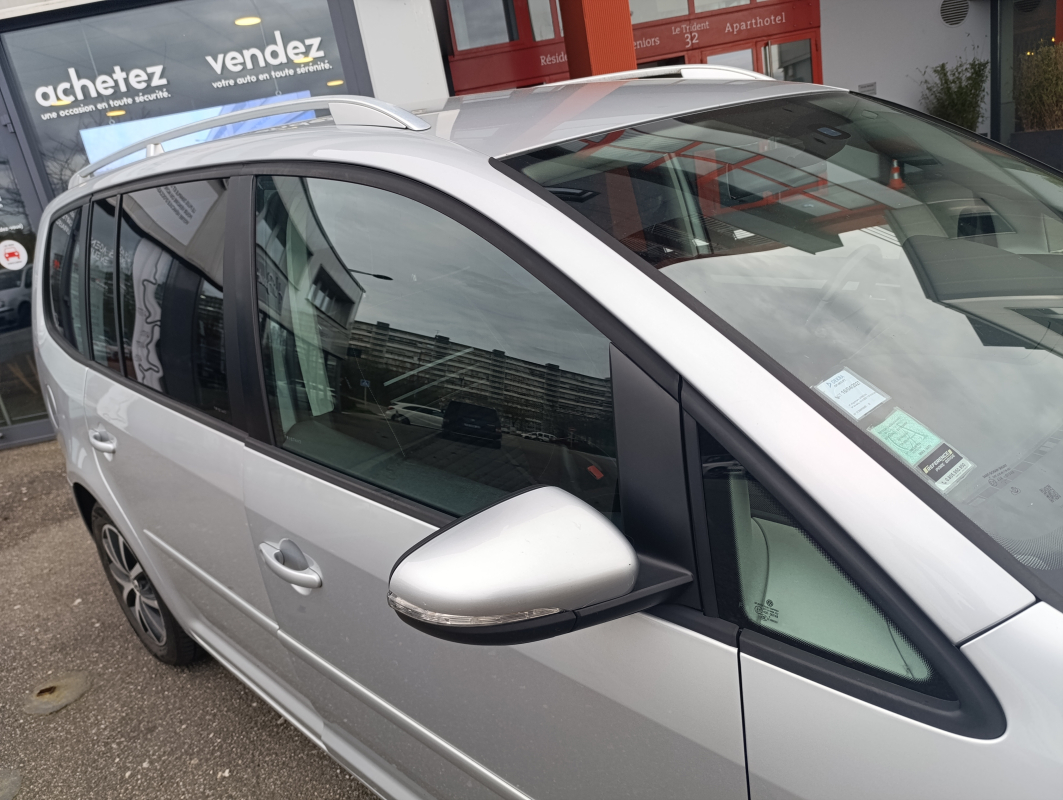 Volkswagen Touran — 36