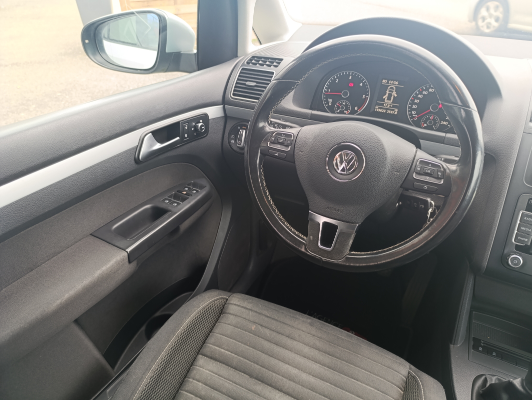 Volkswagen Touran — 26