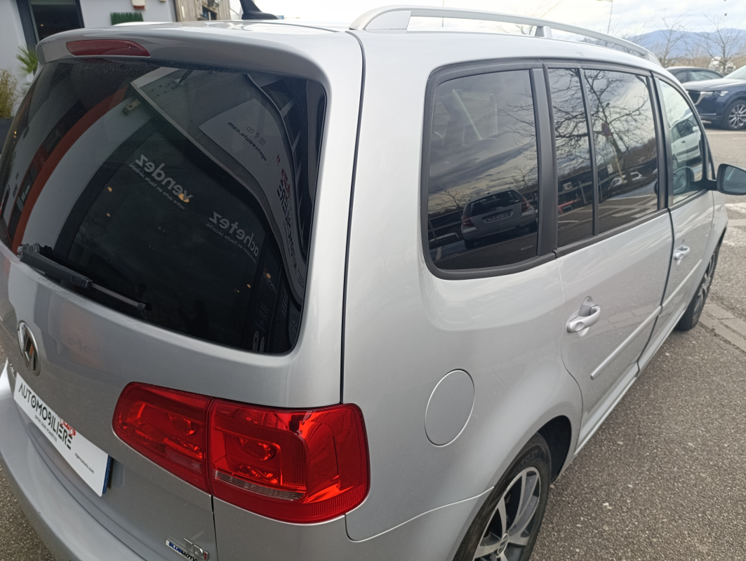 Volkswagen Touran — 38