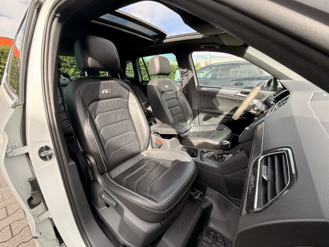 Volkswagen Tiguan — 9