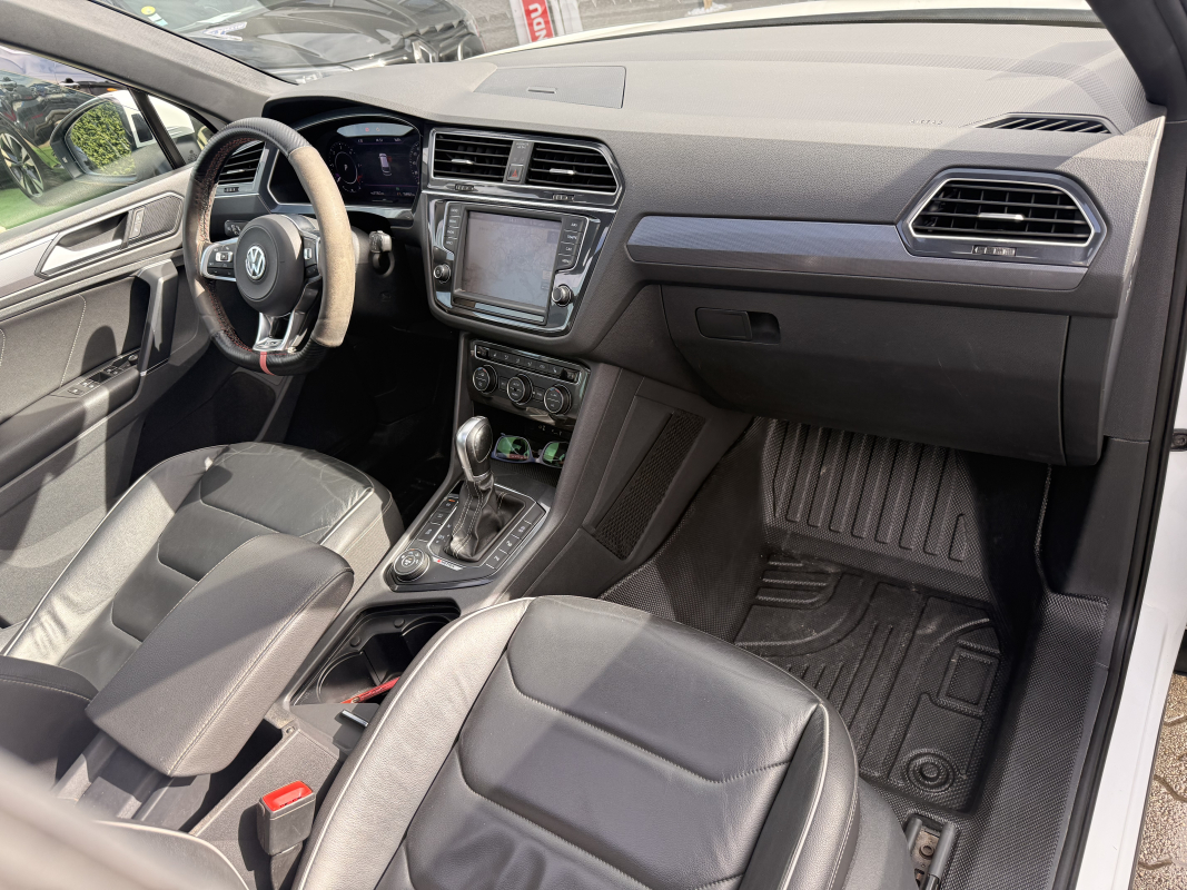 Volkswagen Tiguan — 10