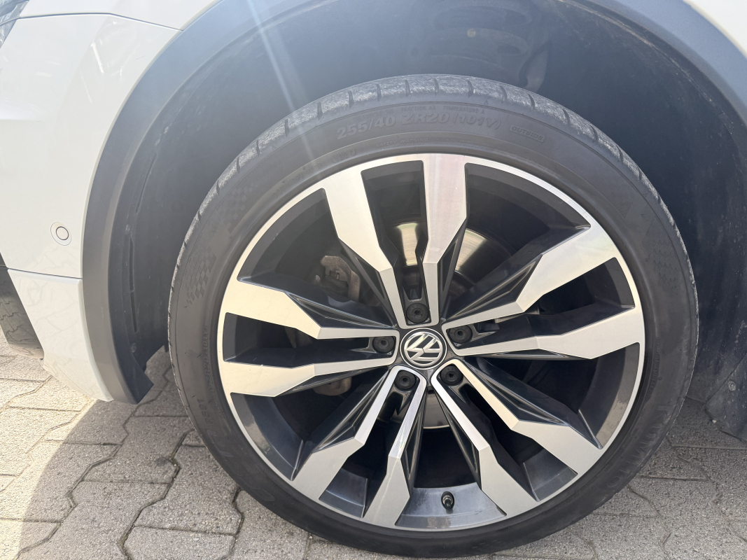 Volkswagen Tiguan — 19