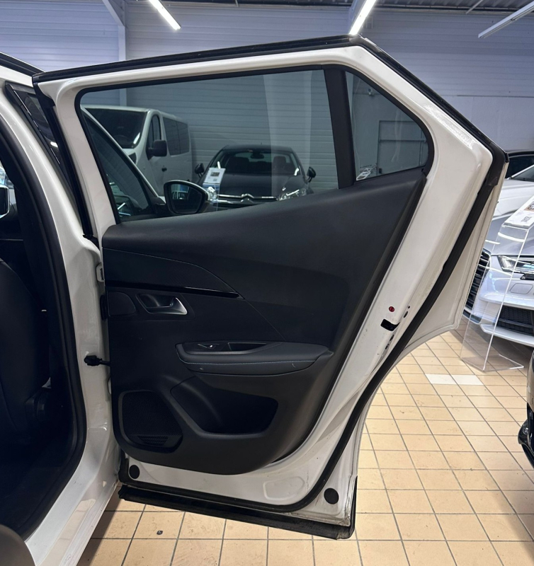 Peugeot 2008 — 28