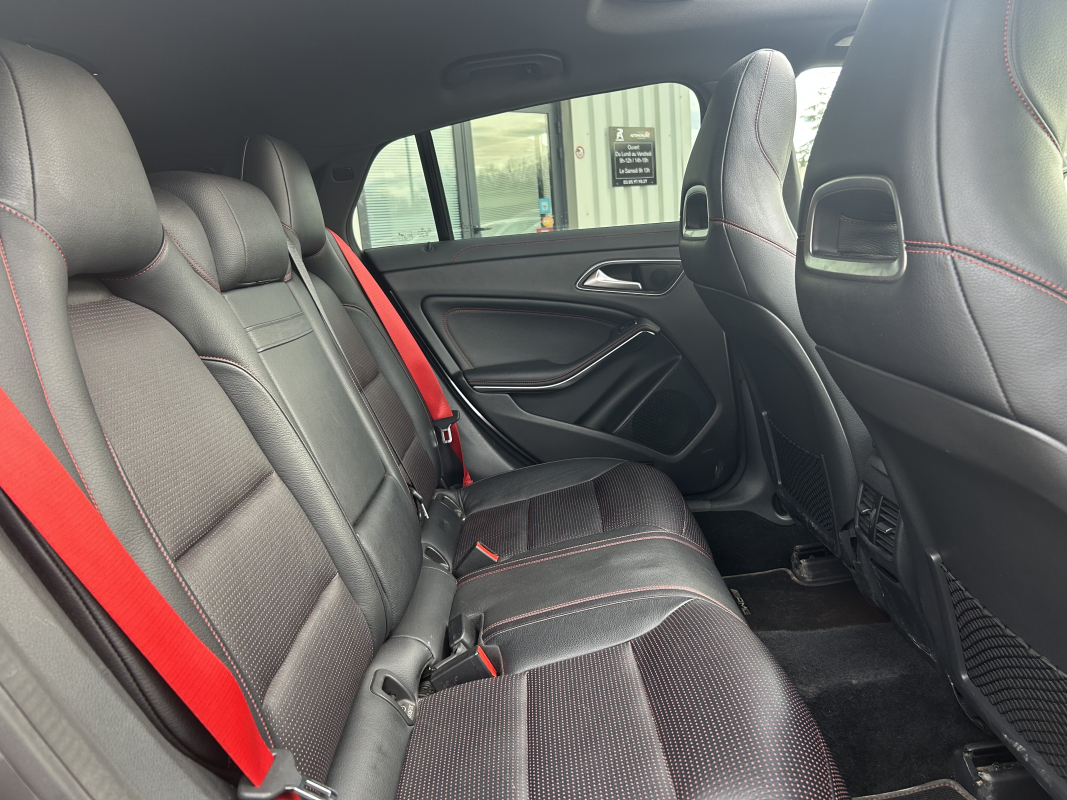 Mercedes Classe CLA — 21