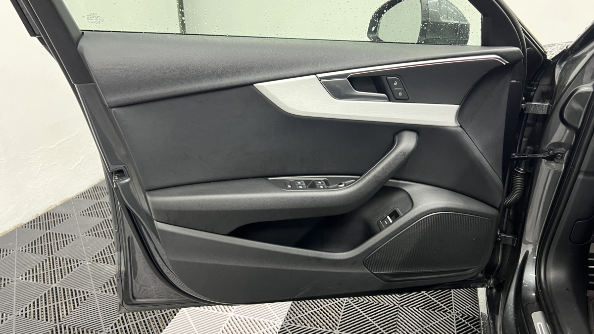 Audi A4 — 30