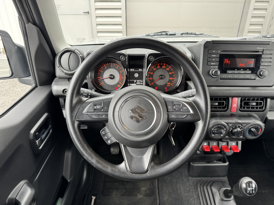 Suzuki Jimny — 15