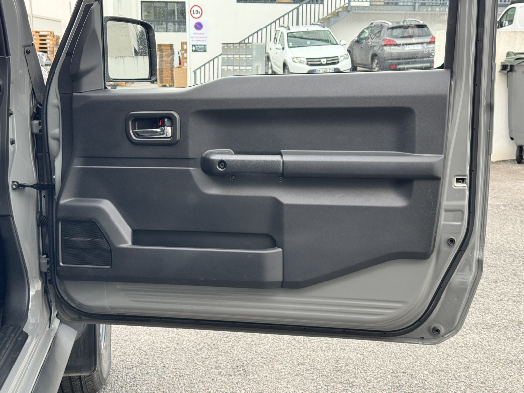 Suzuki Jimny — 31