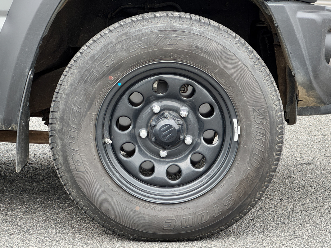 Suzuki Jimny — 37