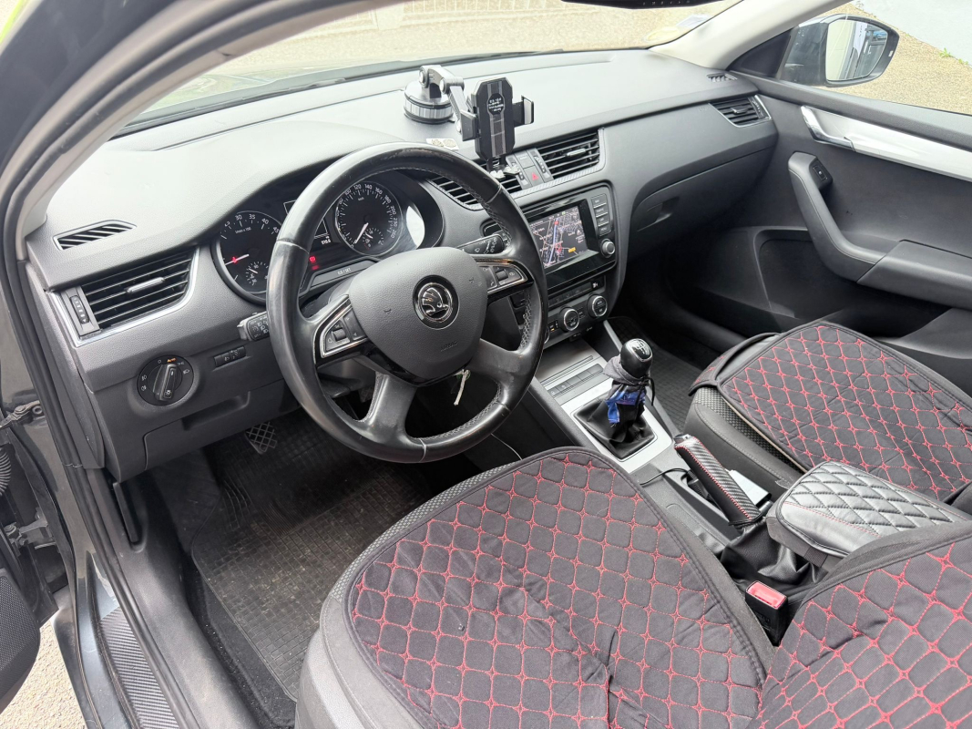 Skoda Octavia Combi — 3