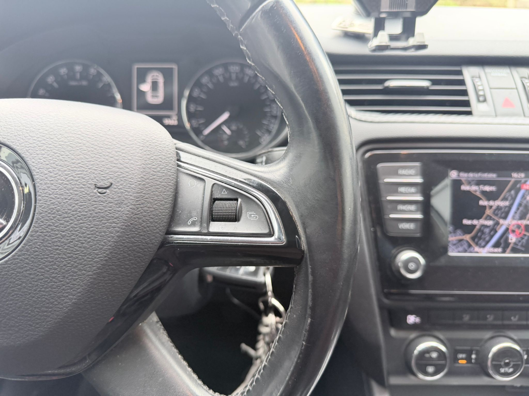 Skoda Octavia Combi — 10