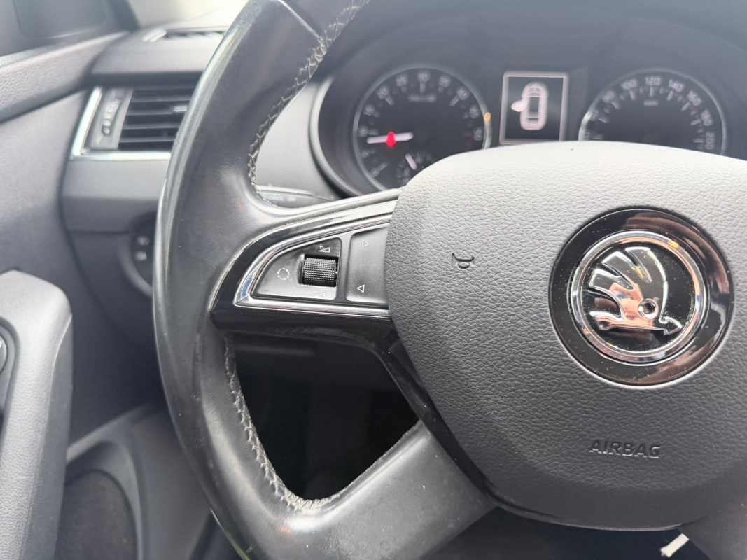 Skoda Octavia Combi — 9