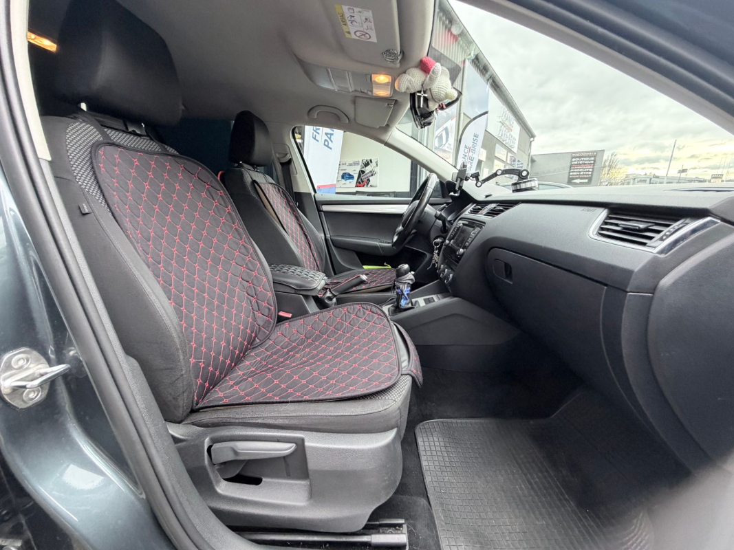 Skoda Octavia Combi — 17