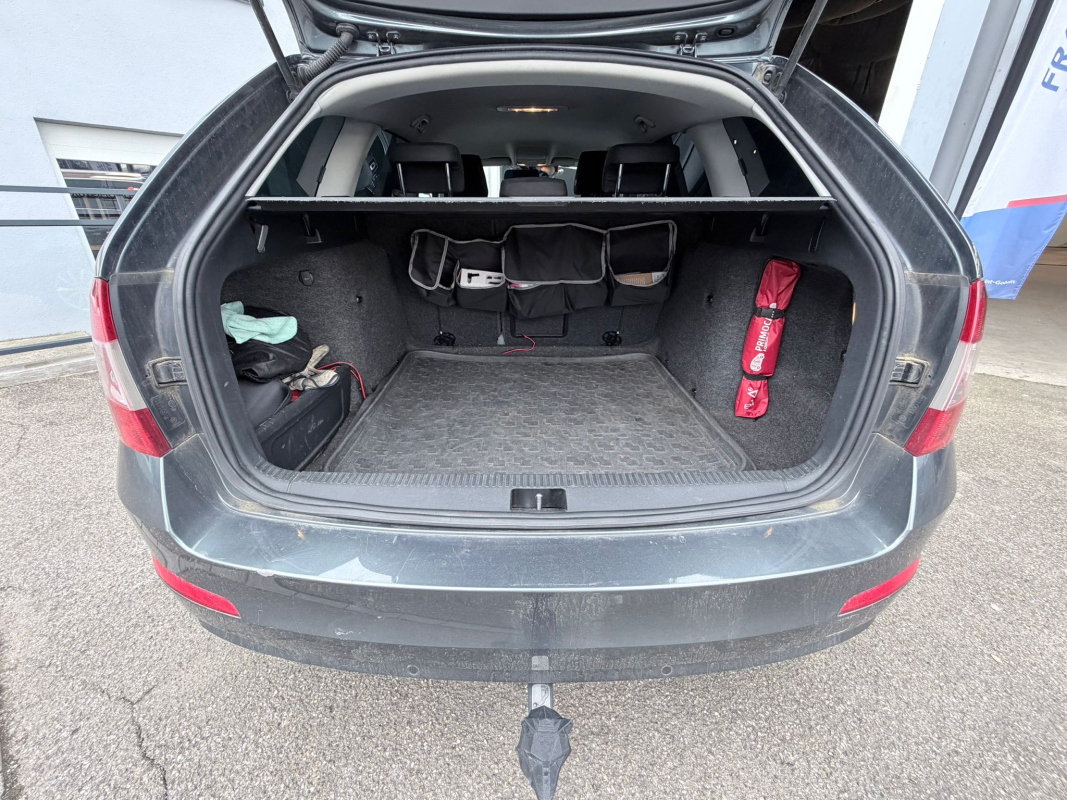 Skoda Octavia Combi — 19