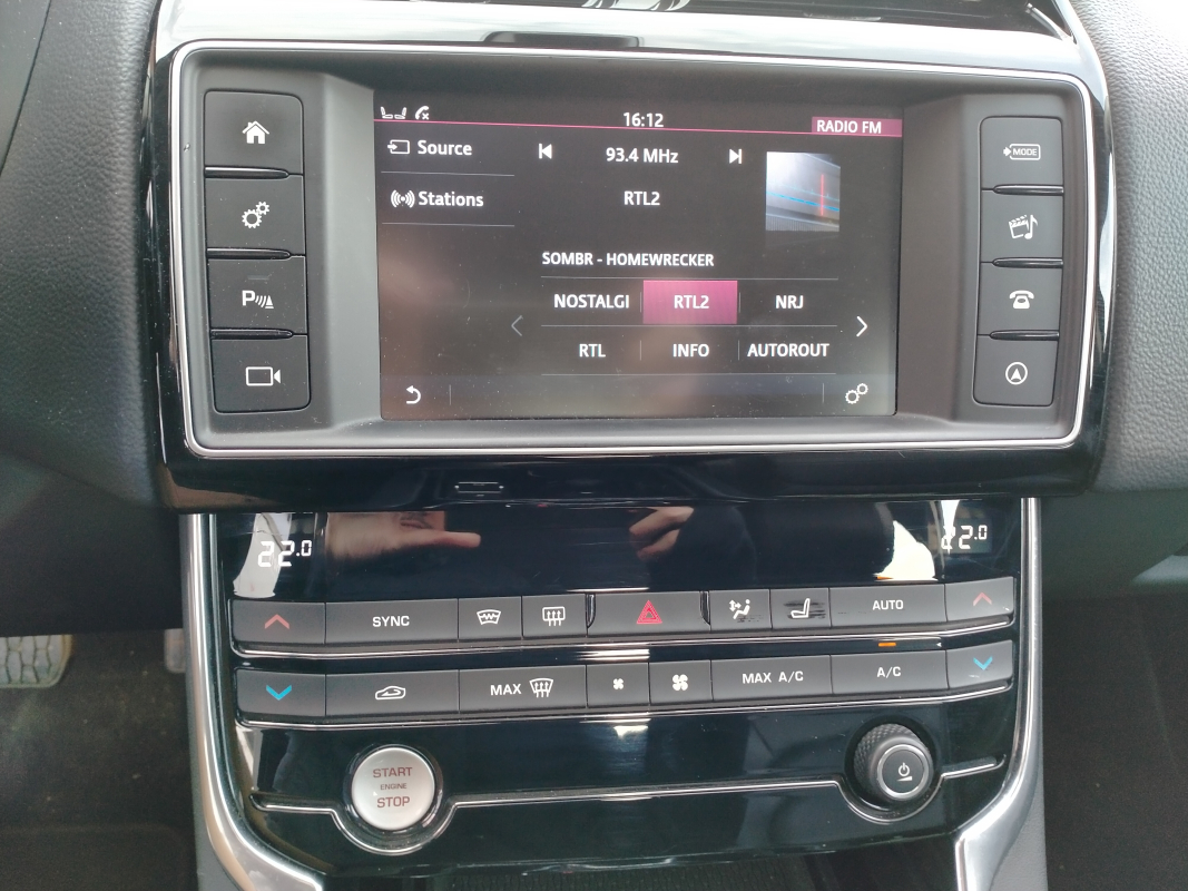 Jaguar XE — 31