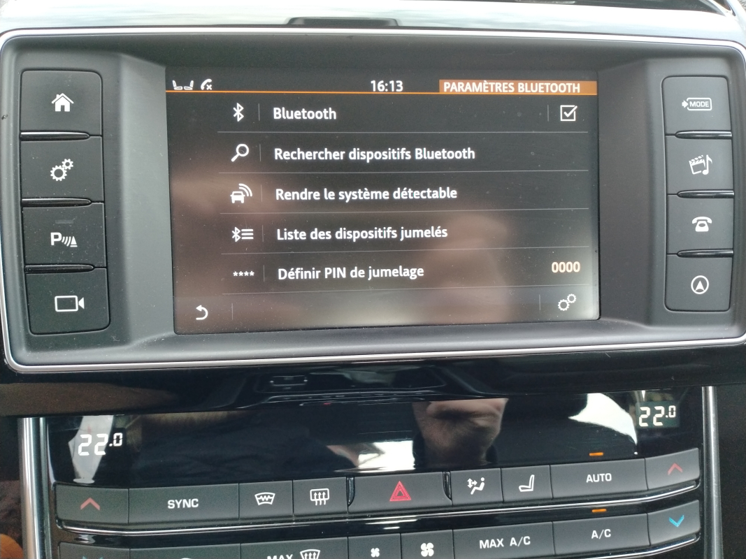 Jaguar XE — 32