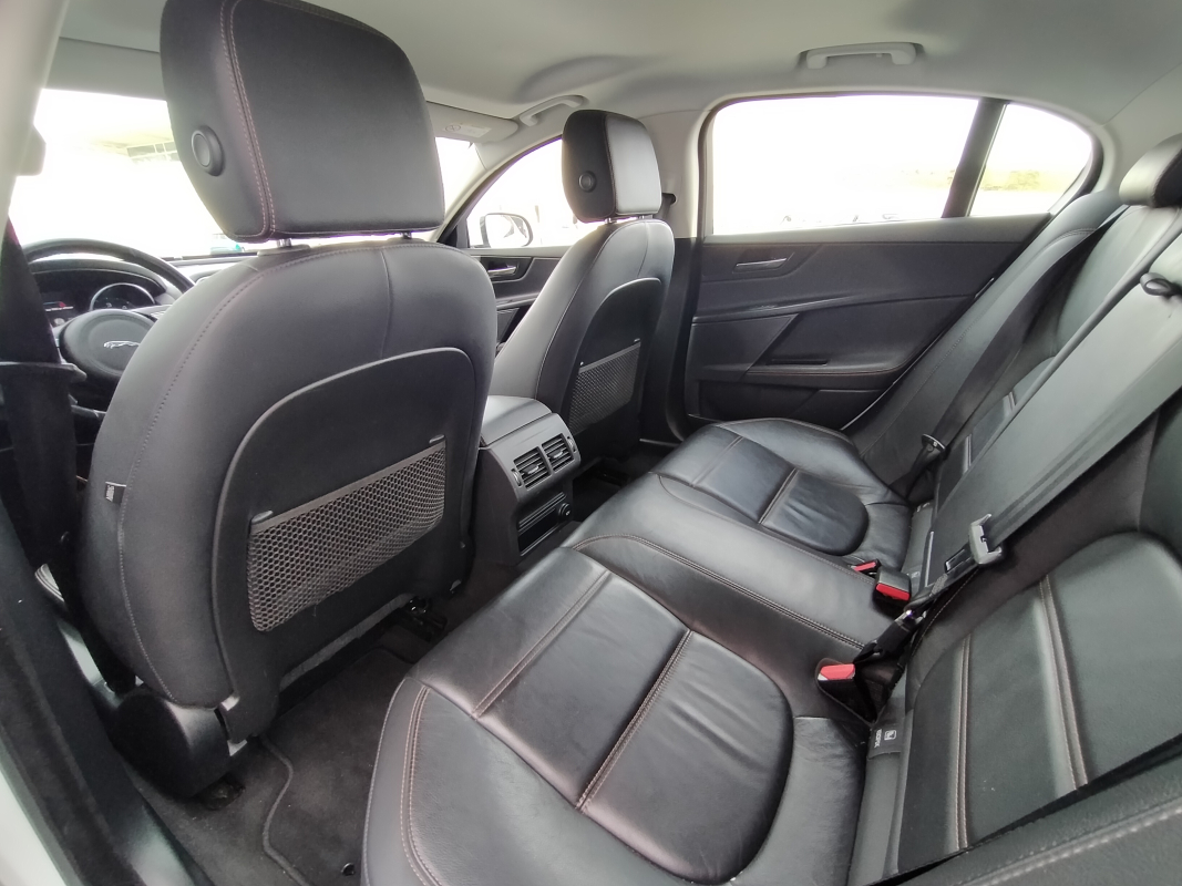 Jaguar XE — 14
