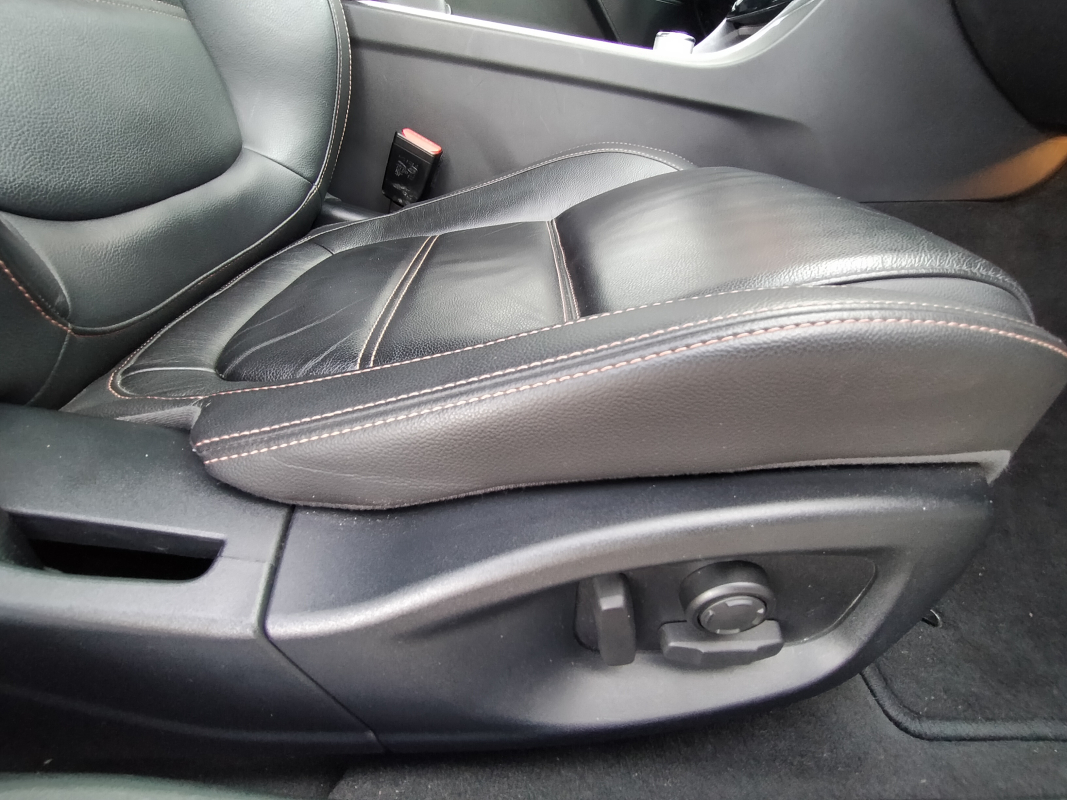 Jaguar XE — 25