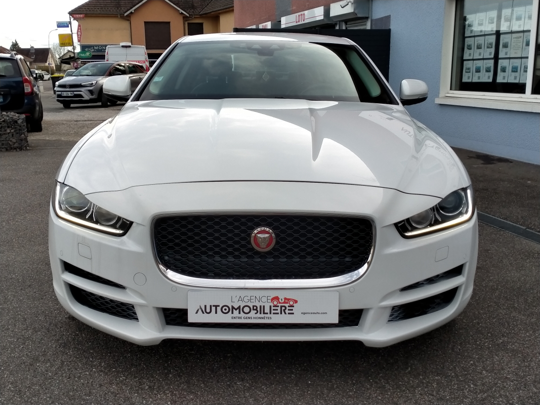 Jaguar XE — 2