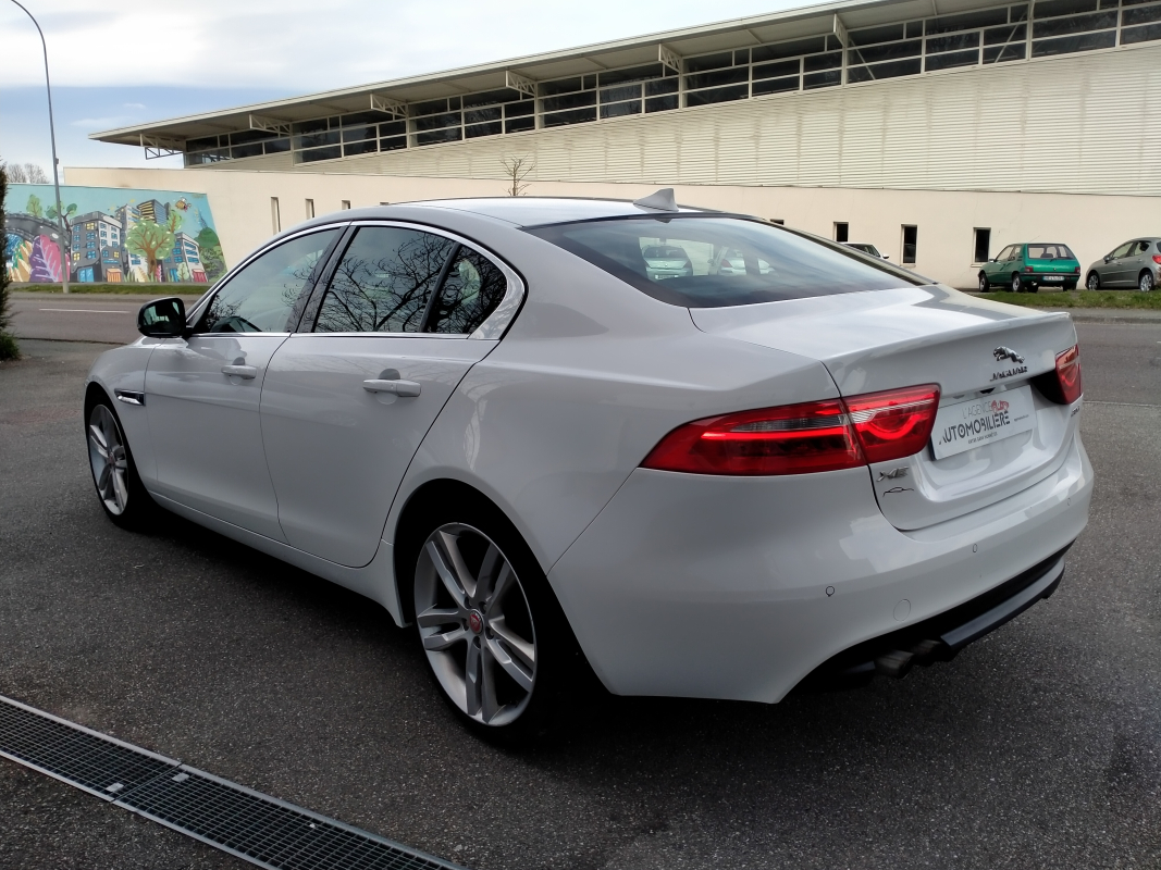 Jaguar XE — 5