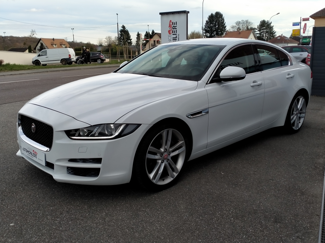 Jaguar XE — 3