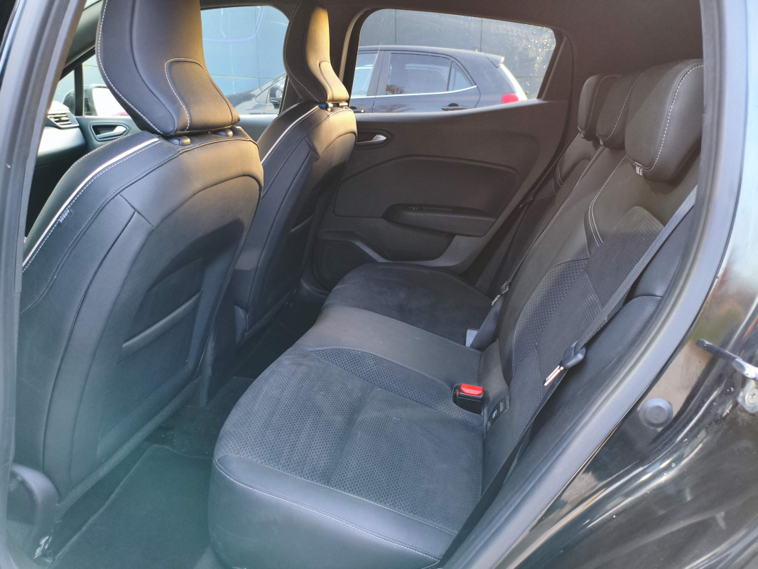 Renault Clio — 19