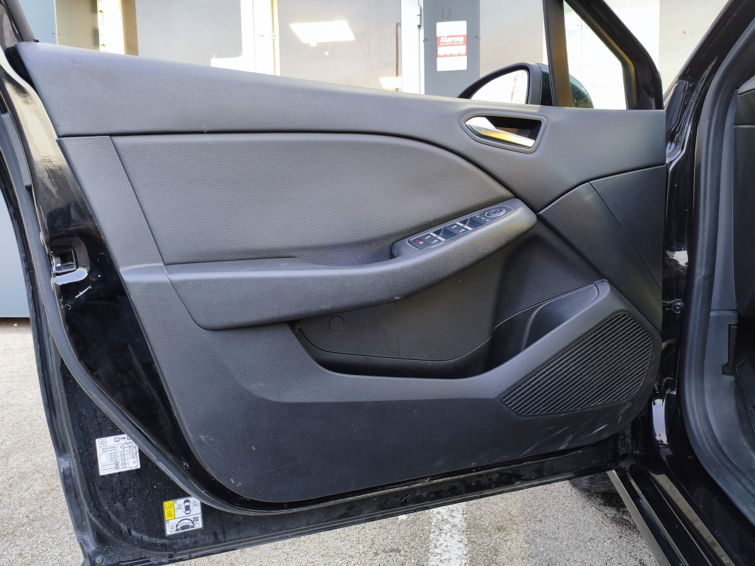 Renault Clio — 24