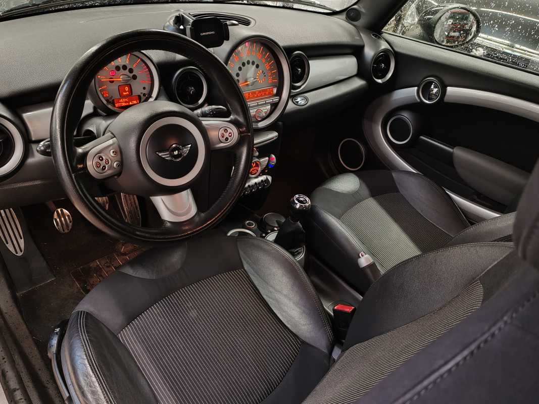 Mini Cooper — 8