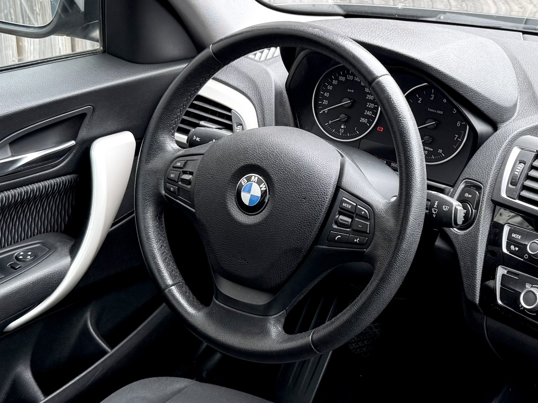 Bmw Série 1 — 6