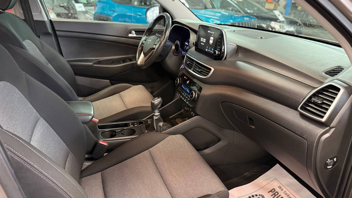 Hyundai Tucson — 12
