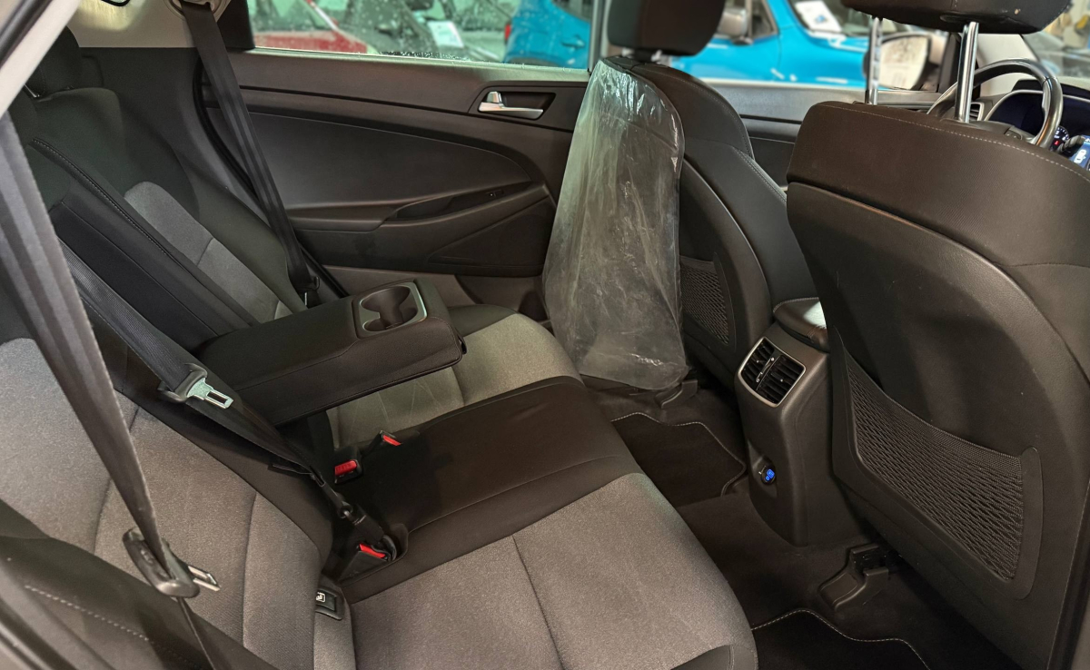 Hyundai Tucson — 15